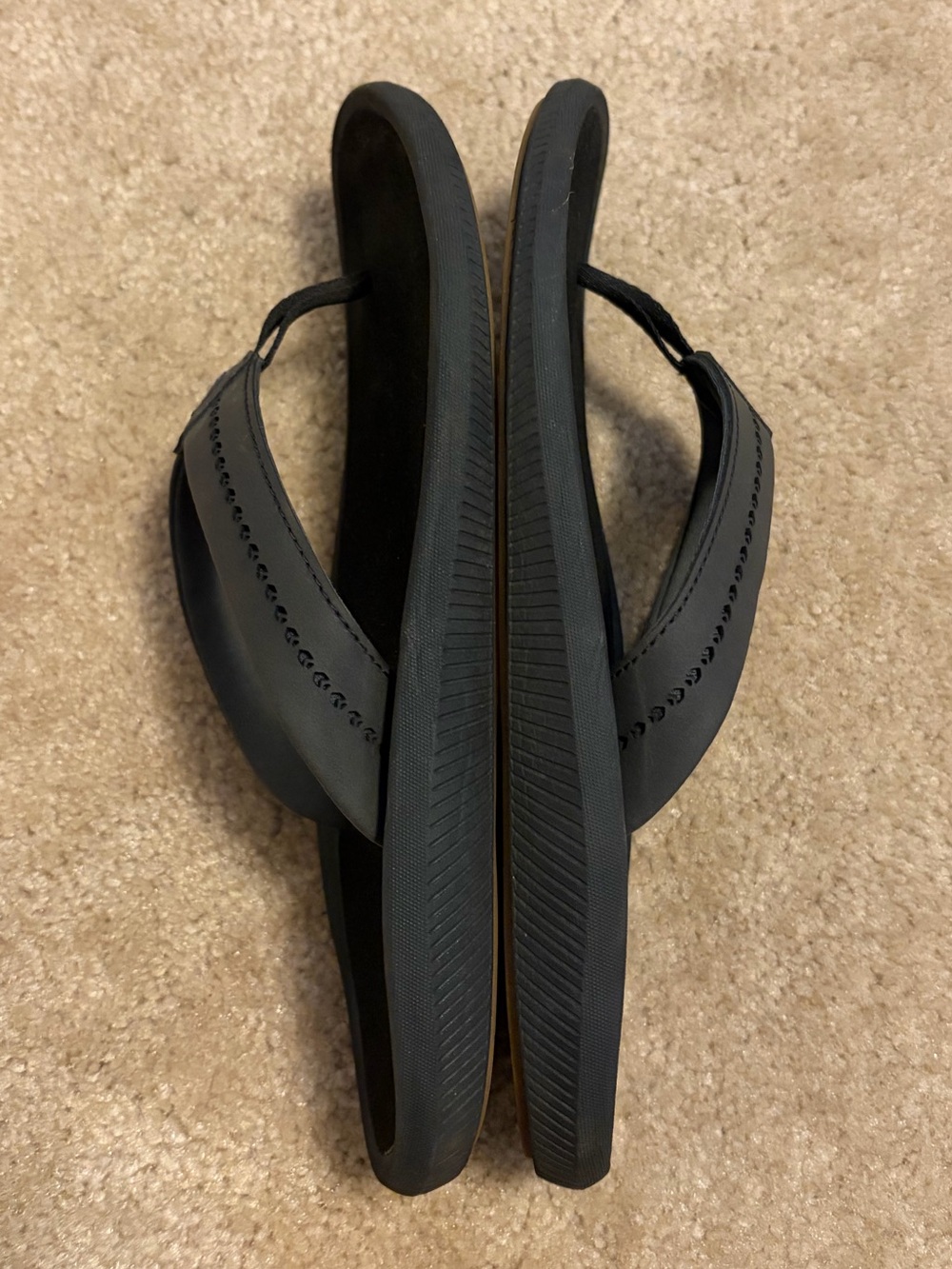 OluKai Ulele Thong Sandals - Picture 8 of 8